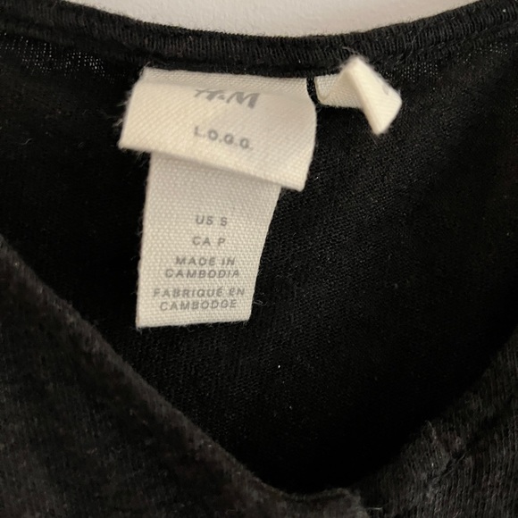 H&M light tank top with buttons - Picture 2 of 3